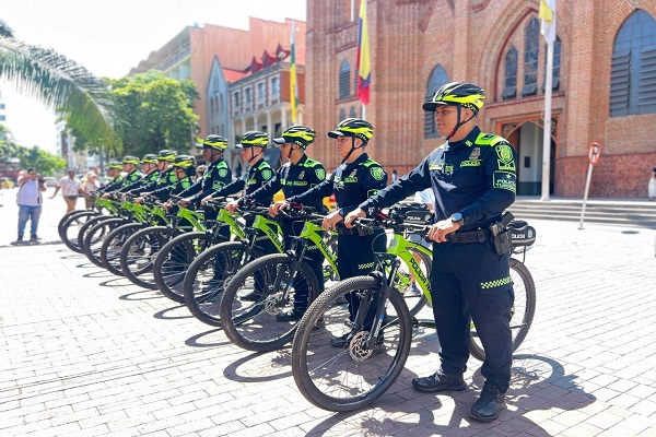 Diez Policías de turismo en bicicleta listos para realizar acompañamiento a la ciudadanía 