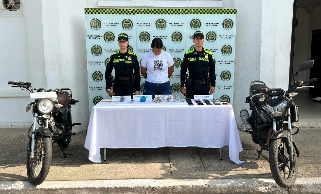 Durante el operativo, se incautaron: 2 armas de fuego tipo revolver, 256 dosis de bazuco, 67 dosis de marihuana, 15 celulares, 2 motocicletas (marca NKD y TVS Raider), una de ellas utilizada para el transporte de drogas y armas. 