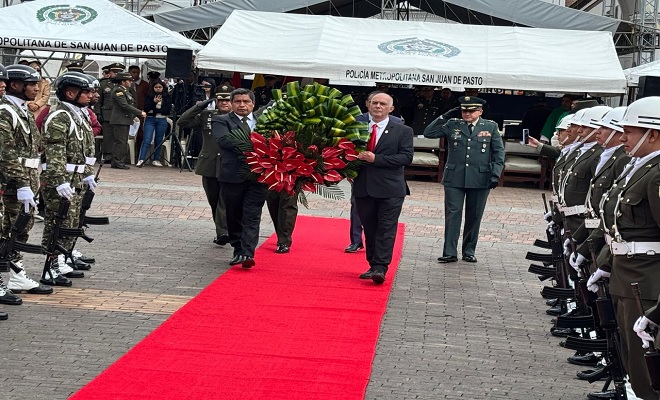Homenaje hombres y mujeres Fuerzas Militares