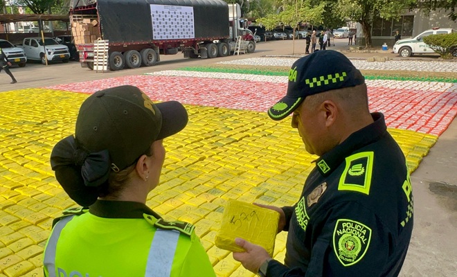 Mediante labores de control y prevención, la Policía Nacional incautó un cargamento de estupefacientes que pretendía ser distribuido en la región, evitando su comercialización y protegiendo la seguridad ciudadana.