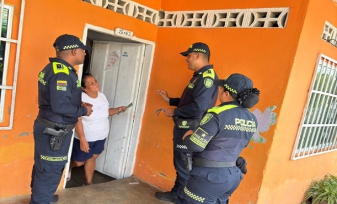 Una jornada cercana, directa y puerta a puerta llevó orientación y confianza a los hogares del barrio Las Palmas.