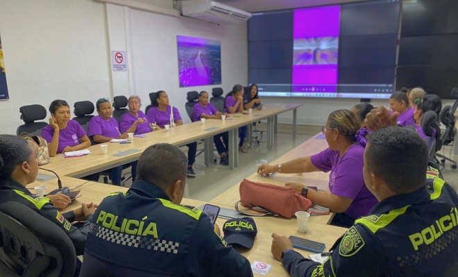 Guardianas Púrpuras y Policía Metropolitana fortalecen la red de protección contra la violencia de género