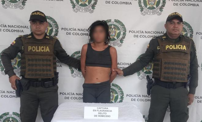 La detenida habría atacado con un machete a un hombre durante una riña en el barrio La Floresta.