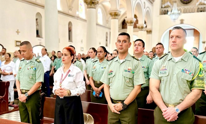 134 años entregando amor, sabiduría, honor, sacrificio y seguridad a todos los colombianos.