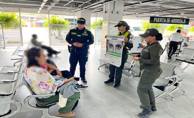 Polic&iacute;a Nacional realizando campa&ntilde;as en el terminal de transportes