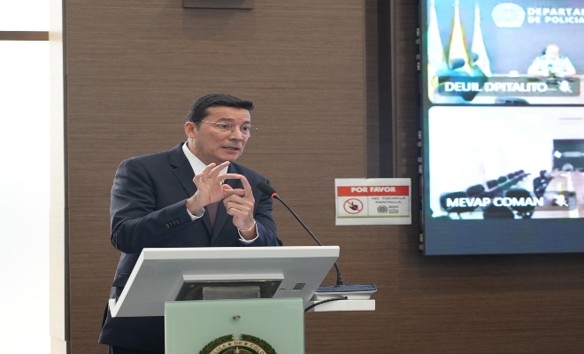 Permitirá en tiempo real verificar la  legalidad de un documento de identidad  Permitirá en tiempo real verificar la  legalidad de un documento de identidad