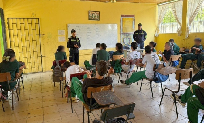 Con un mensaje de conciencia y esperanza, la Policía Metropolitana de Montería llegó a una Institución Educativa para fortalecer la prevención del consumo de drogas.