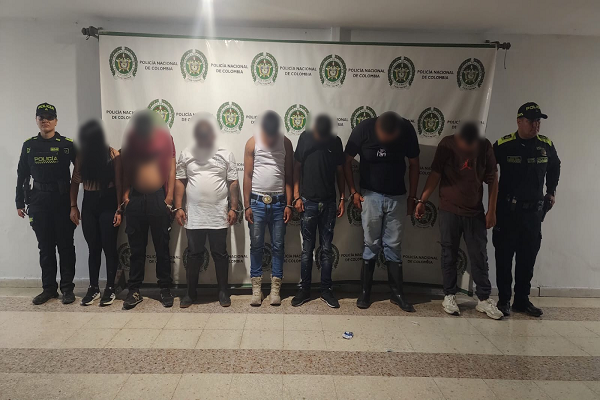 Dos Policías y siete capturados por hurto y porte ilegal de armas de fuego