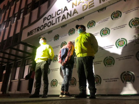  A la cárcel mujer por los delitos de actos sexuales con menor de 14 años agravado y pornografía infantil