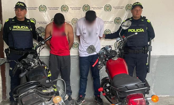 Dos Polic&iacute;as, dos capturados y recuperaci&oacute;n de dos motocicletas hurtadas.