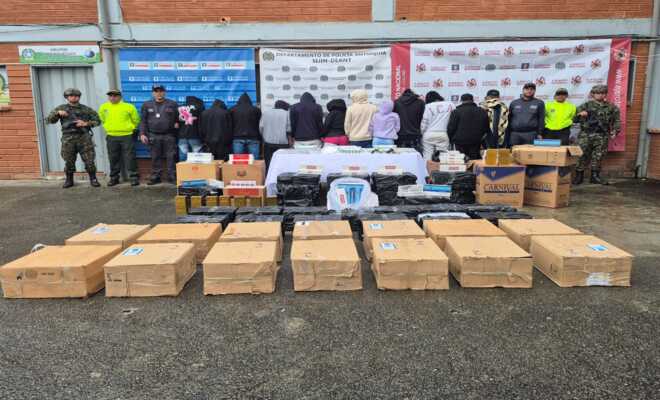 Dos policías, dos soldados y dos funcionarios del CTI custodian 12 capturados y mercancía 