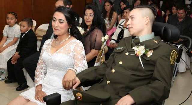 Un accidente le quitó sus piernas pero no el amor