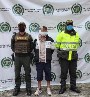 Varios testigos señalaron al capturado de cometer varios ilícitos en central de abastos.