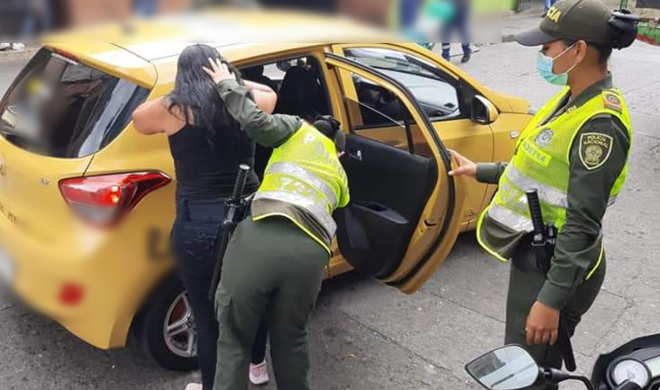 Una mujer y un hombre capturados en flagrancia por cometer hurto a un taxista