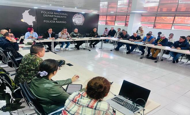 Personal que integra el PMU reunidos durante el plan democracia 