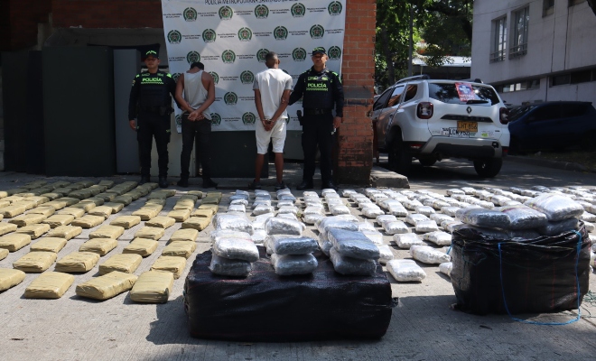 Incautados 390 kilos de marihuana camuflados como misión médica en Cali