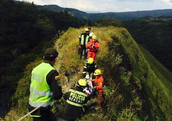 policia-colombia-apoya-labores-de-busqueda-y-rescate-en-mexico-sismo