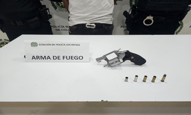 El procedimiento se llevó a cabo en vía pública. 