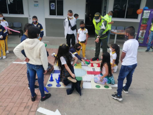 Acompañamos el regreso a clases en instituciones educativas de Manizales